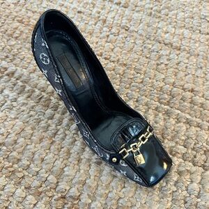 LV Monogram Chain-Link Accents Pumps. ONE SHOE ONLY BEING SOLD FOR REPURPOSE